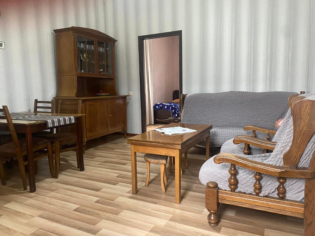 Guesthouse Venera メスティア エクステリア 写真