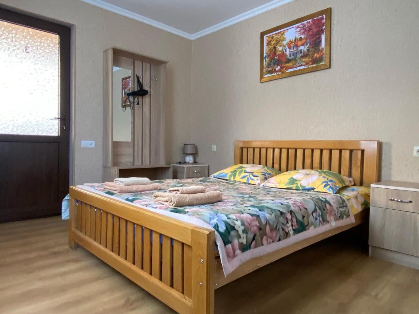Guesthouse Venera メスティア エクステリア 写真