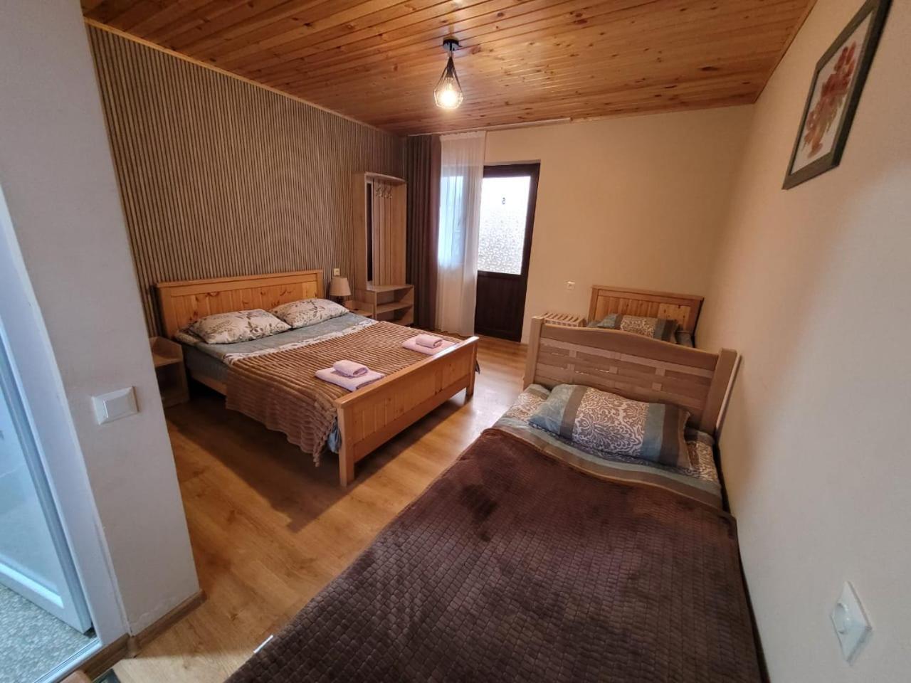 Guesthouse Venera メスティア エクステリア 写真
