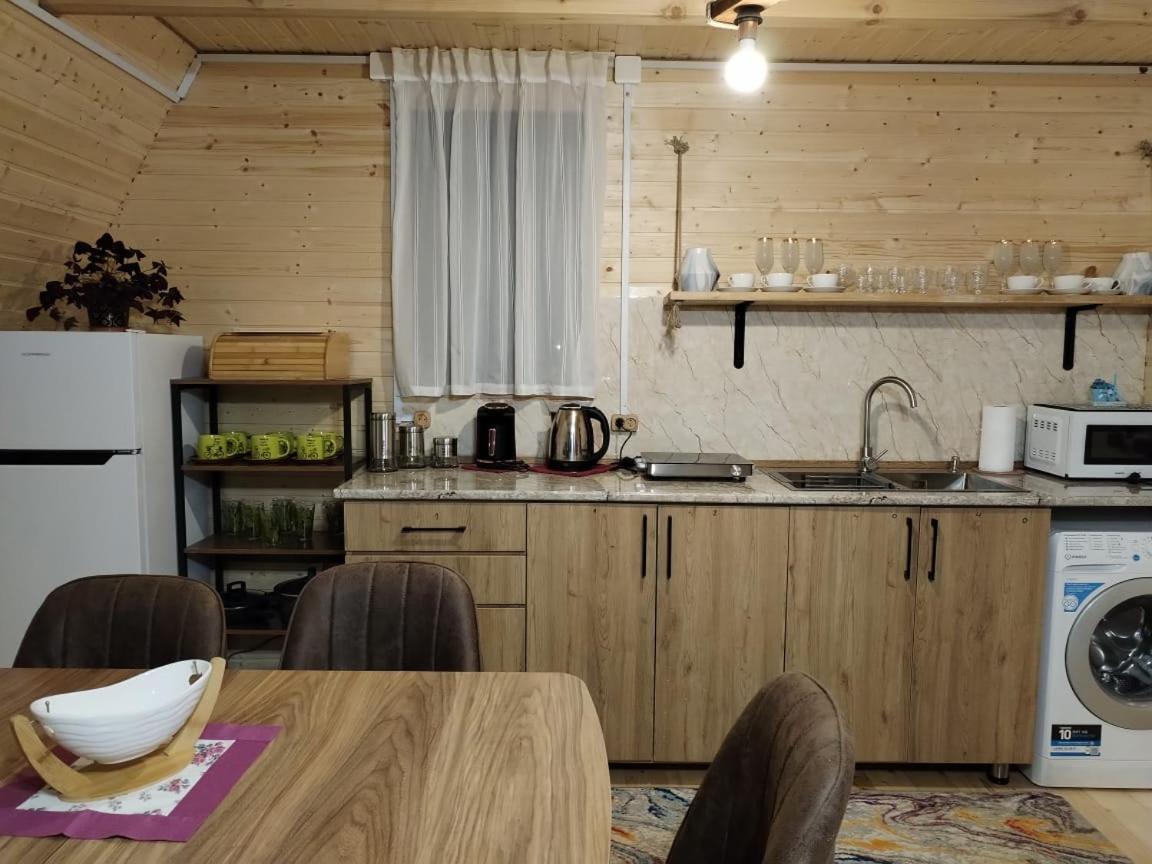 Guesthouse Venera メスティア エクステリア 写真