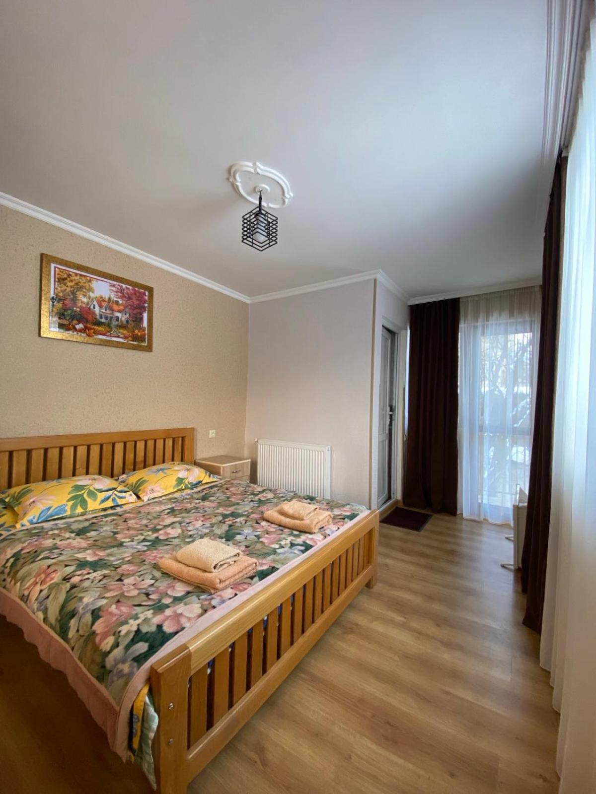 Guesthouse Venera メスティア エクステリア 写真