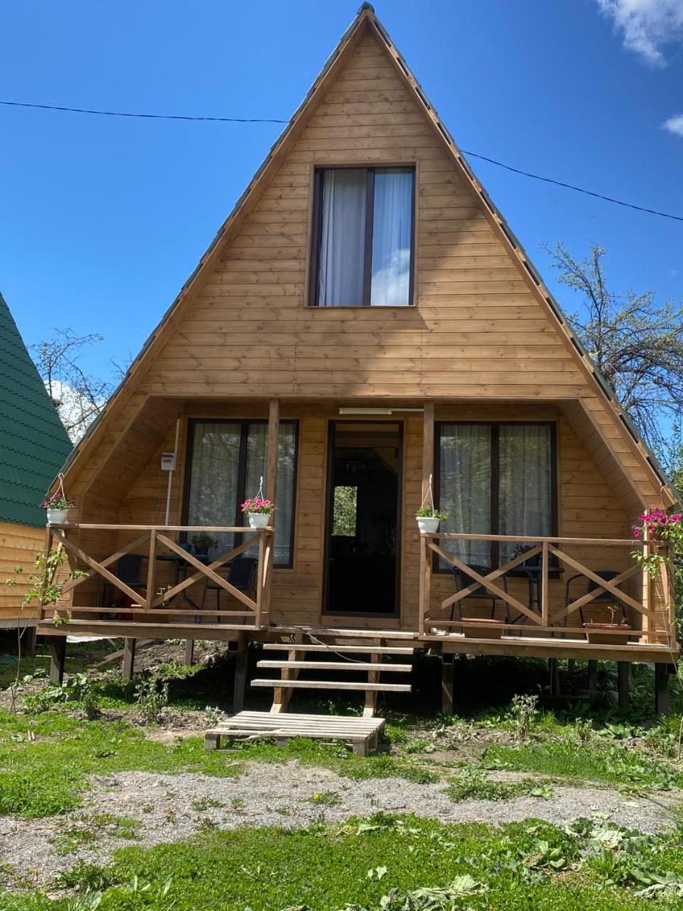 Guesthouse Venera メスティア エクステリア 写真