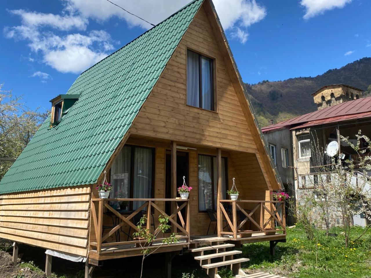Guesthouse Venera メスティア エクステリア 写真